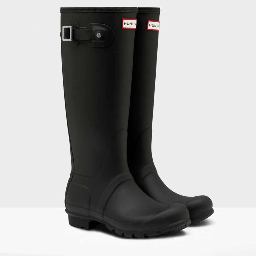 Black matte Hunter rain boots